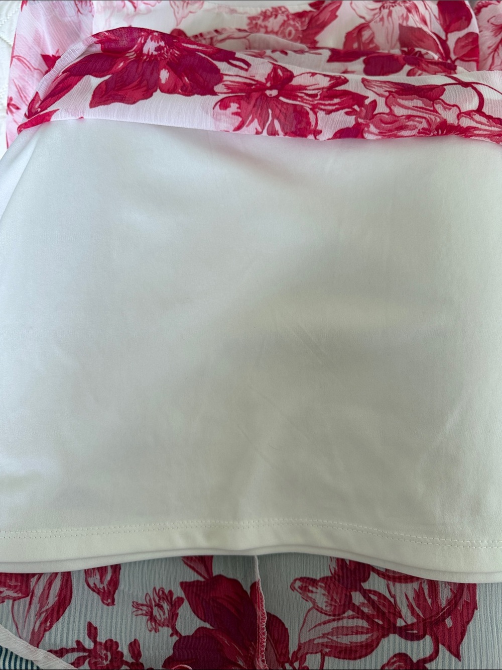 Flowy Pink Floral Women's Top - Picture 4 of 5